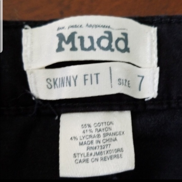 Junior’s Mudd Pants - Picture 3 of 4